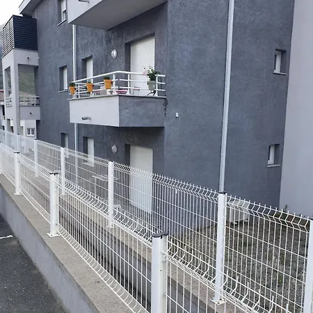 Recent Apartment *